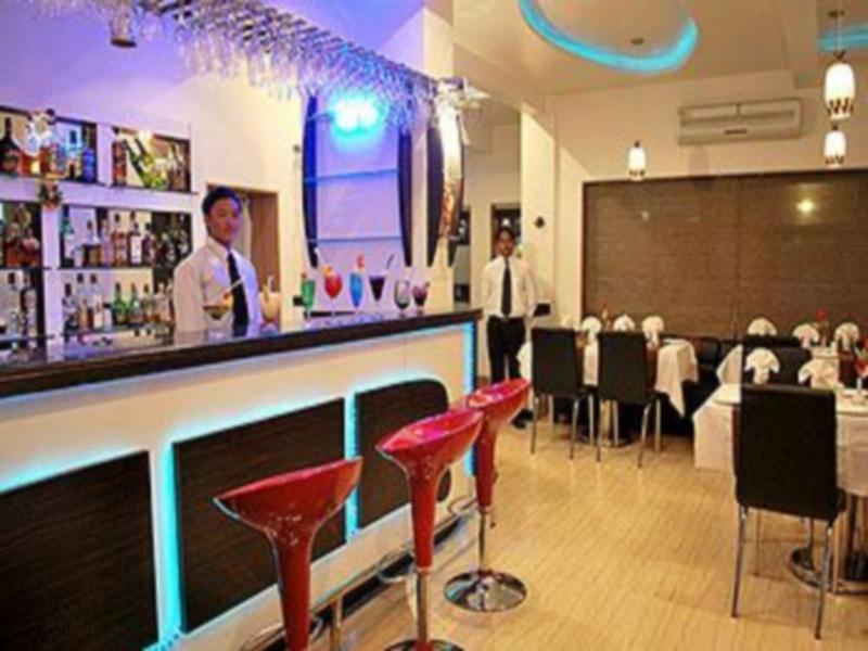 Hotel Sai Kripa Imperial Daman Exteriör bild
