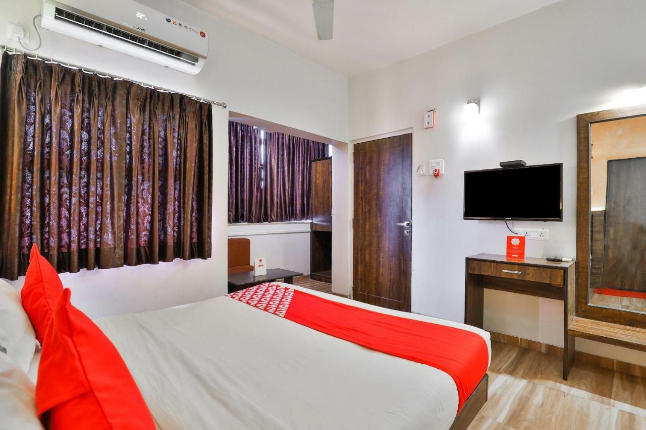 Hotel Sai Kripa Imperial Daman Exteriör bild