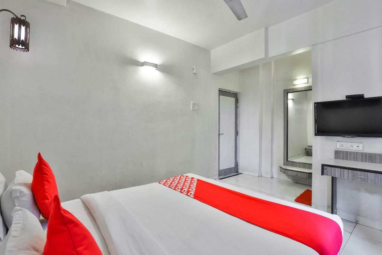 Hotel Sai Kripa Imperial Daman Exteriör bild