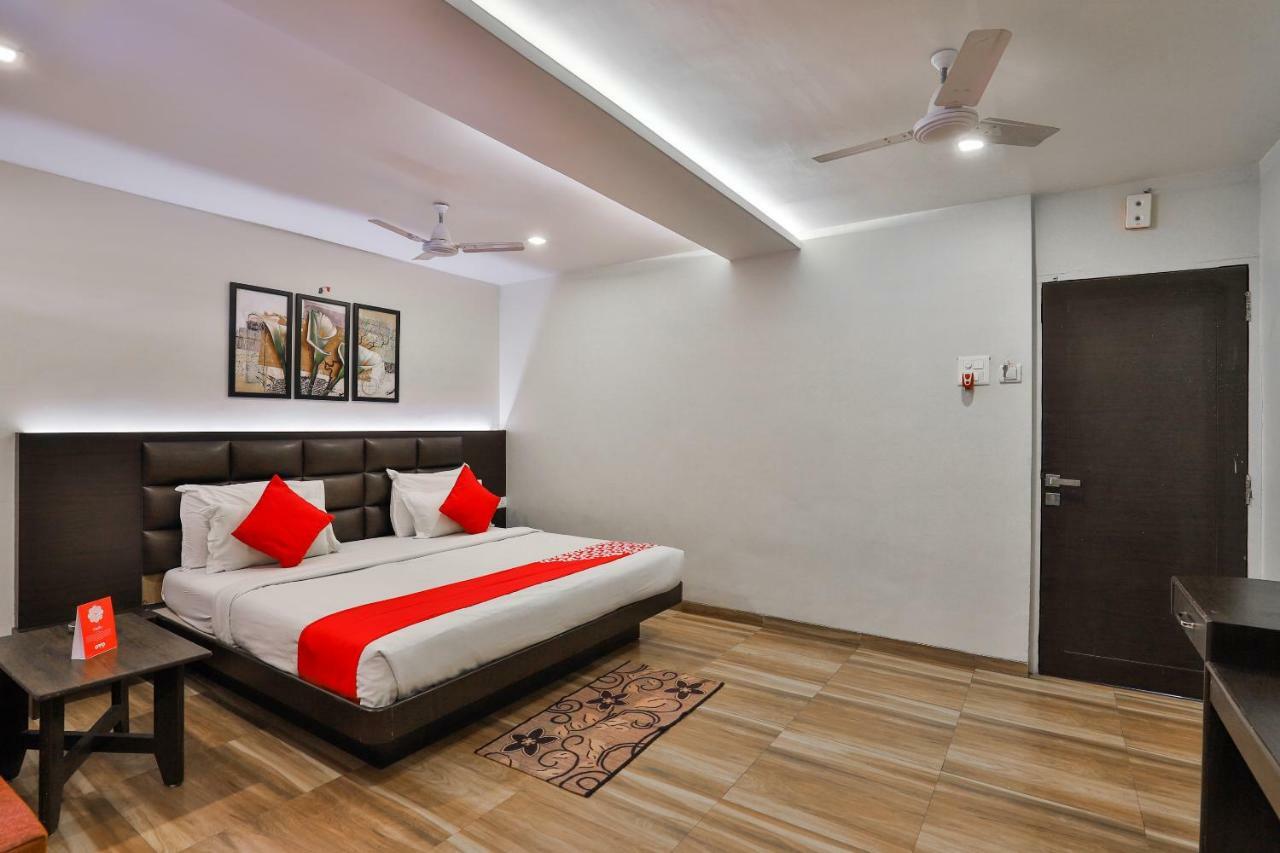 Hotel Sai Kripa Imperial Daman Exteriör bild