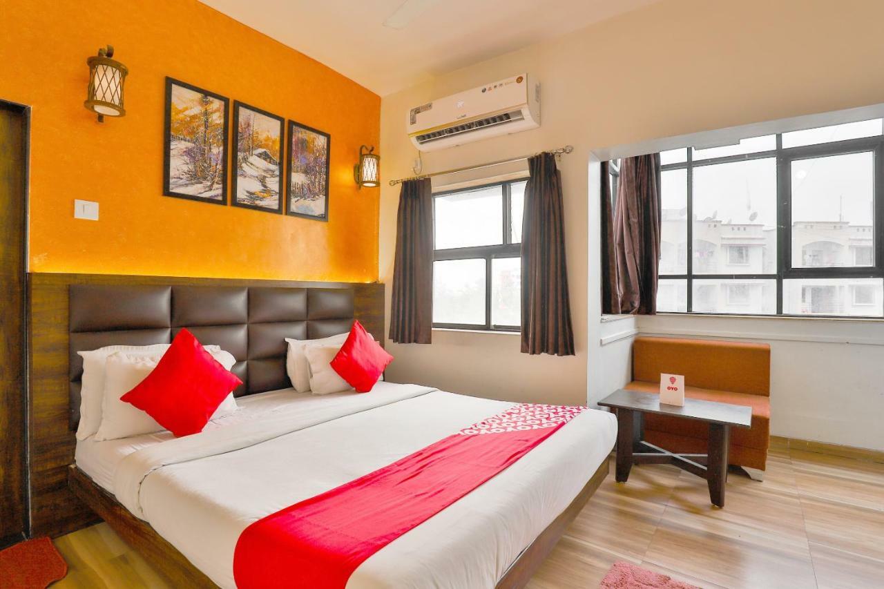 Hotel Sai Kripa Imperial Daman Exteriör bild