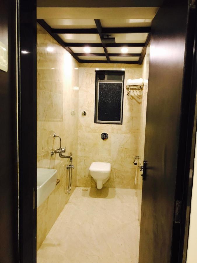 Hotel Sai Kripa Imperial Daman Exteriör bild